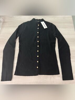 W. Studio Black Ribbed knitted sweater w/ wood Button-Front Long Sleeve Top Sz L